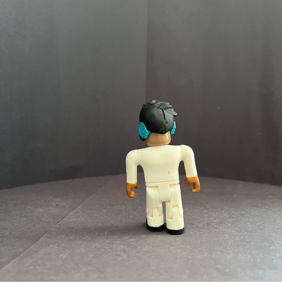 Roblox Celebrity Series 4 Bloxtuber - Picture 2 of 3